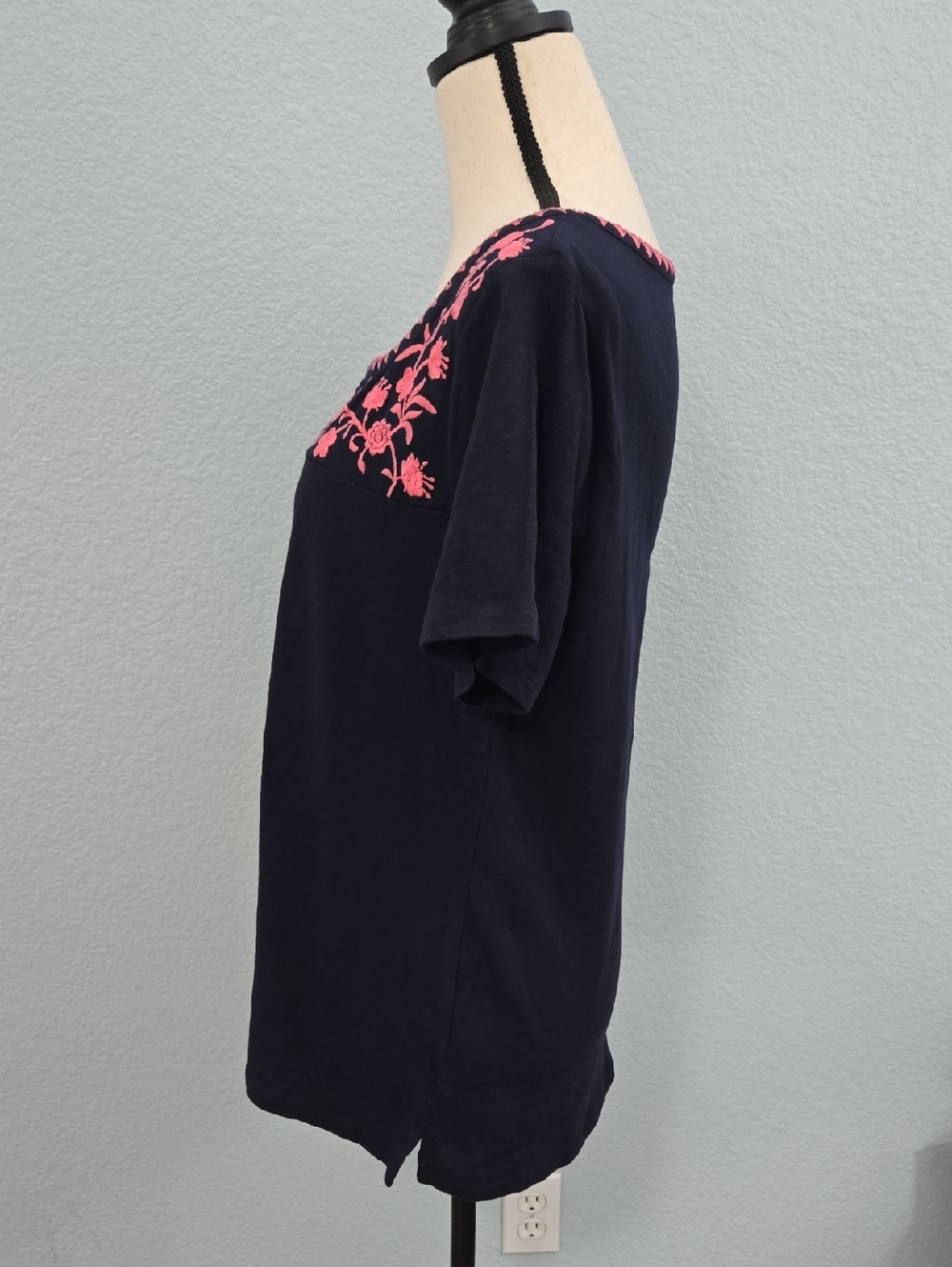 TALBOTS Navy Embroidered Squaree Neck Short-Sleeve Top Pink Floral Sz Large - Picture 7 of 11